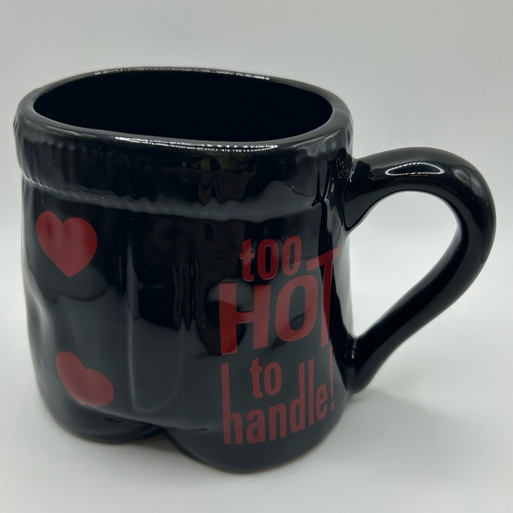 Avon NOS VTG '1996' Too Hot to Handle Mug -  Black Boxers with Red Hearts